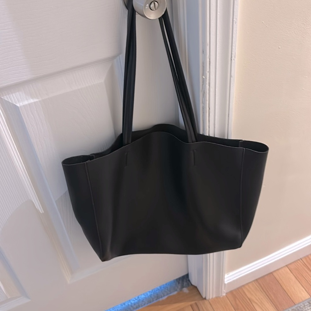 Old Navy black faux leather tote